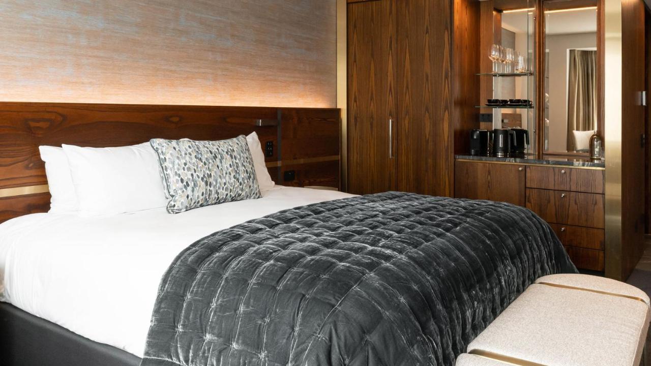 Horizon By Skycity Auckland Exterior foto A bed with a throw