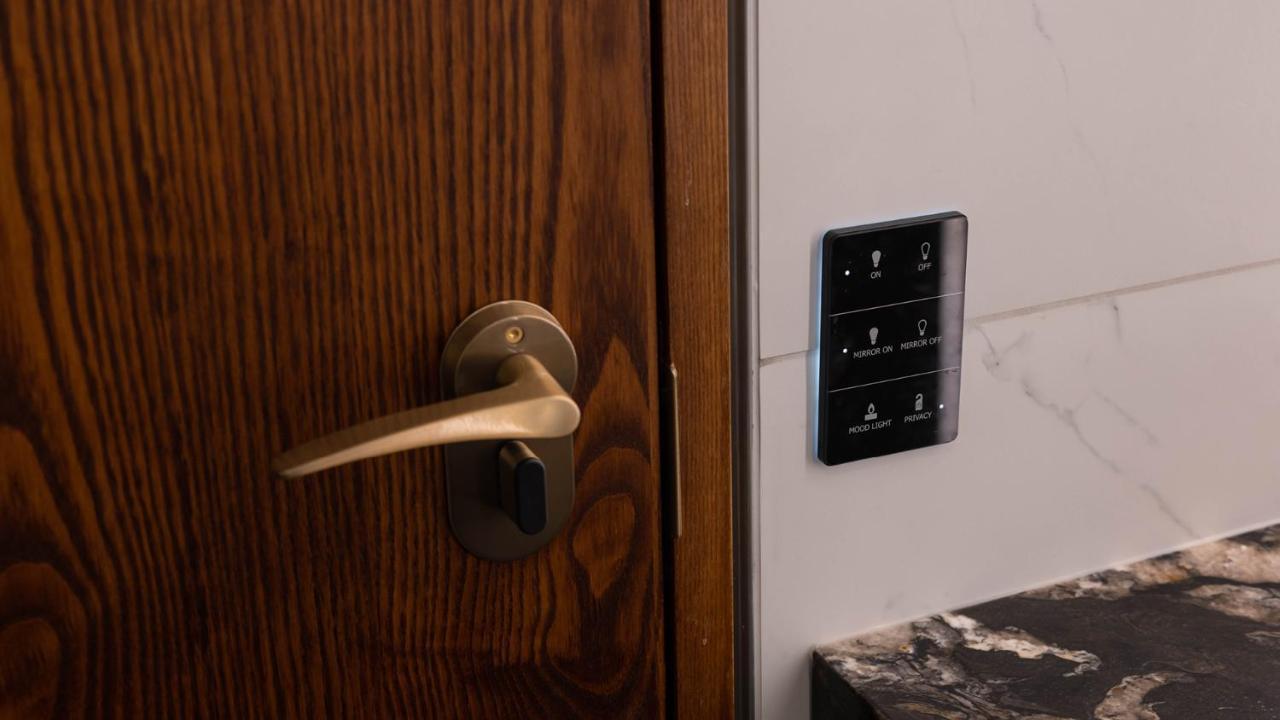 Horizon By Skycity Auckland Exterior foto A keypad entry system