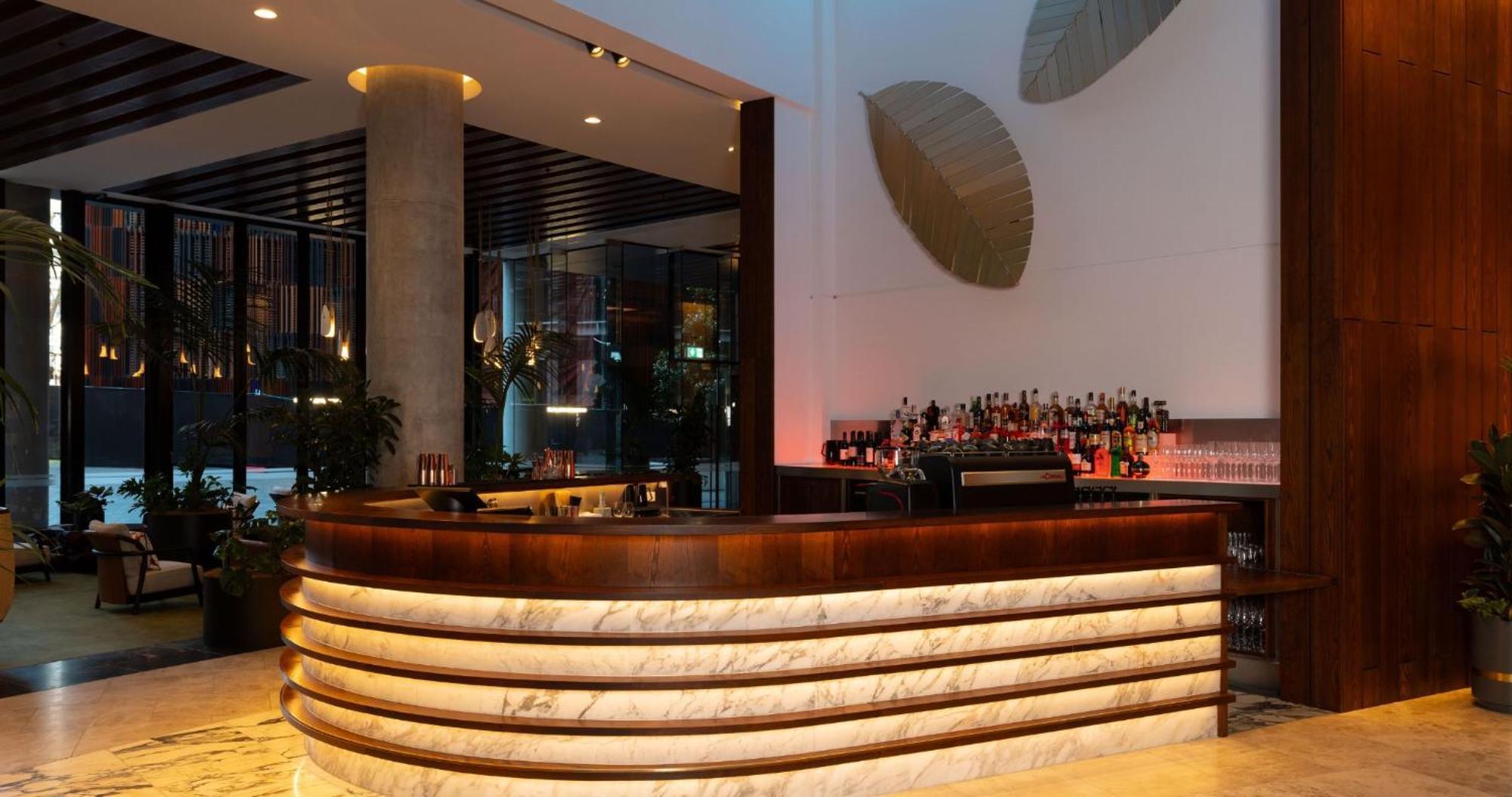 Horizon By Skycity Auckland Exterior foto The bar at the Mandarin Oriental, Munich